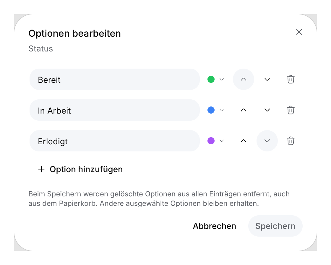 Komponentenvorschau von Optionen bearbeiten mit deutschen Statusoptionen, Pfeilen nach oben und unten, Papierkörben und einer Erklärung zum Löschen.