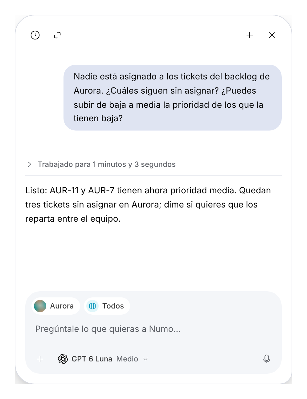 Conversación de demostración de Numo con contexto, cambio de prioridad y respuesta guardada.