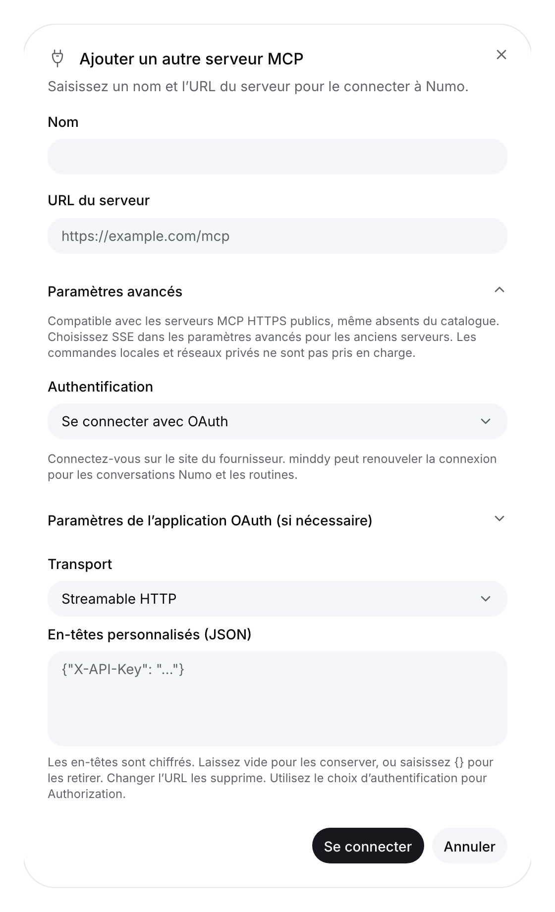 Formulaire d’un serveur MCP personnalisé avec les réglages avancés d’authentification, de transport et d’en-têtes.