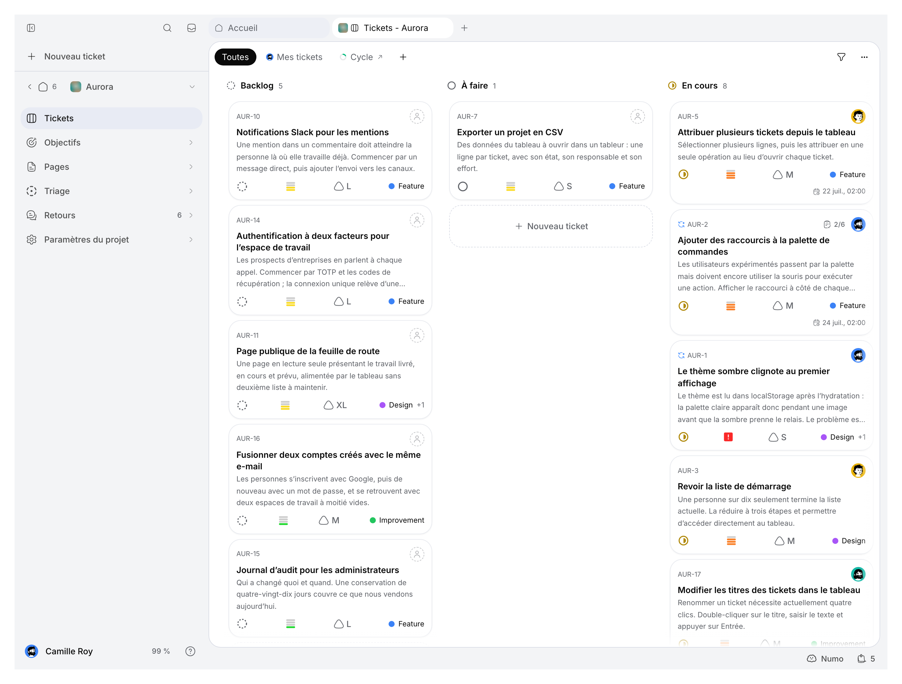 Navigation du projet à côté du tableau de tickets de démonstration.