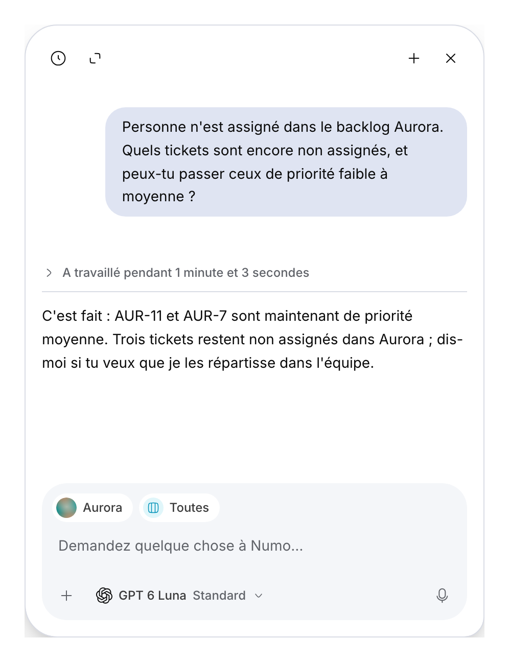 Conversation de démonstration Numo avec contexte, demande de changement de priorité et réponse enregistrée.